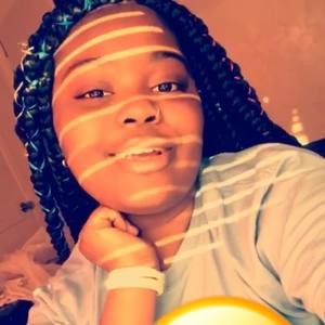 Meet your Posher, Cassandraa